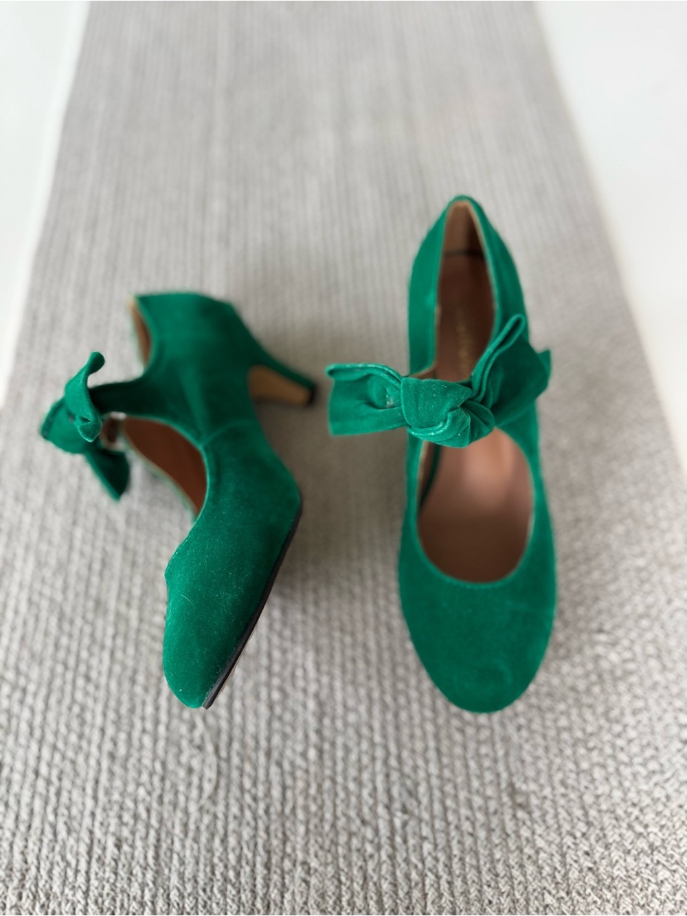 Vintage Emerald Green Velvet Bow Mary Jane Heels Size 7